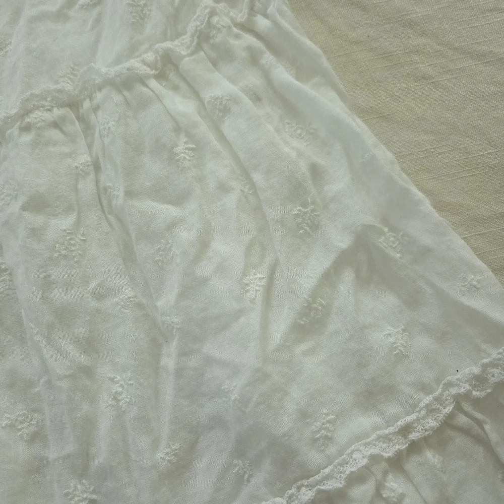 Wilfred White Eyelet Floral Dress Medium Womens - Picture 5 of 10
